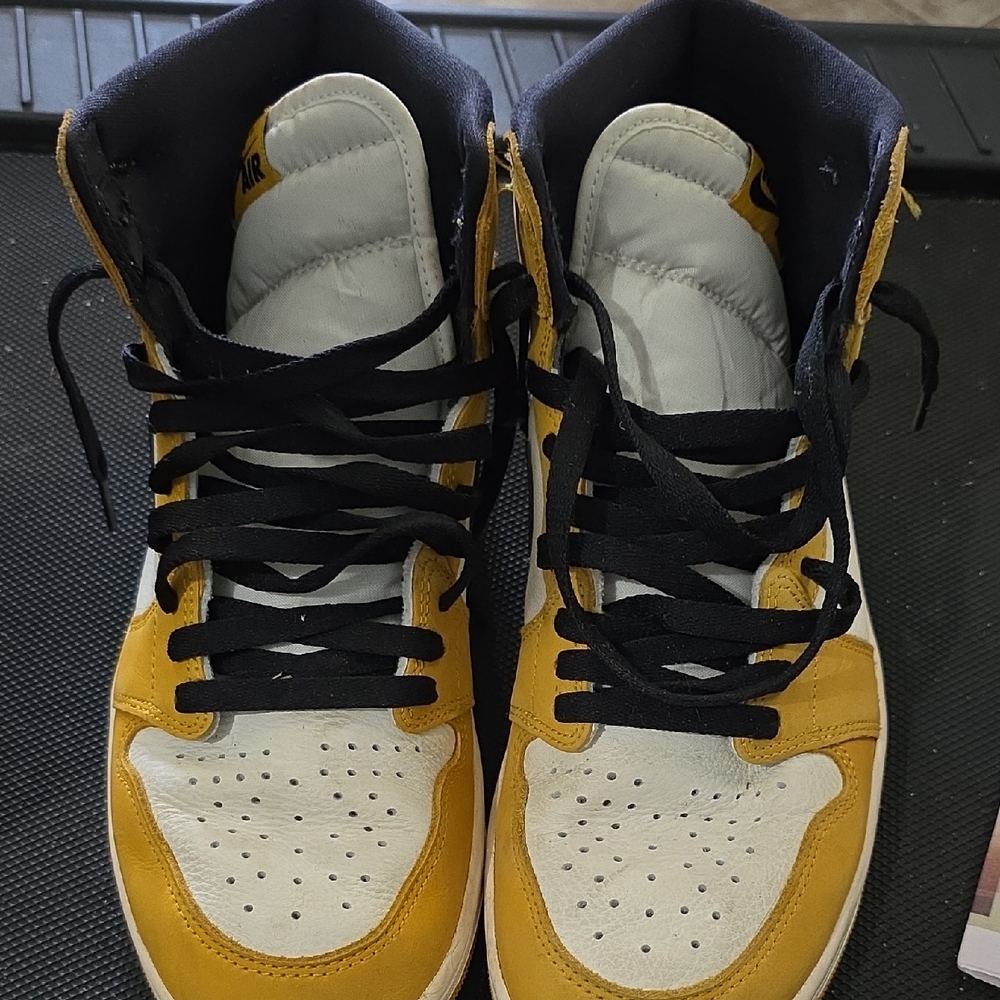 Air JORDAN 1 RETRO Yellow White High-Top Sneakers